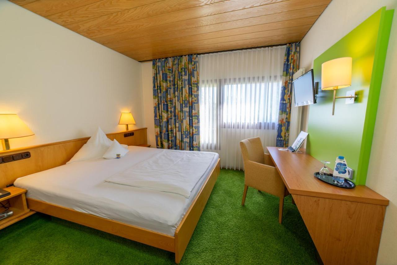 Stadt-Gut-Hotel Filderhotel Ostfildern Exteriör bild
